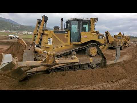 Caterpillar D8T Dozer hard at work!