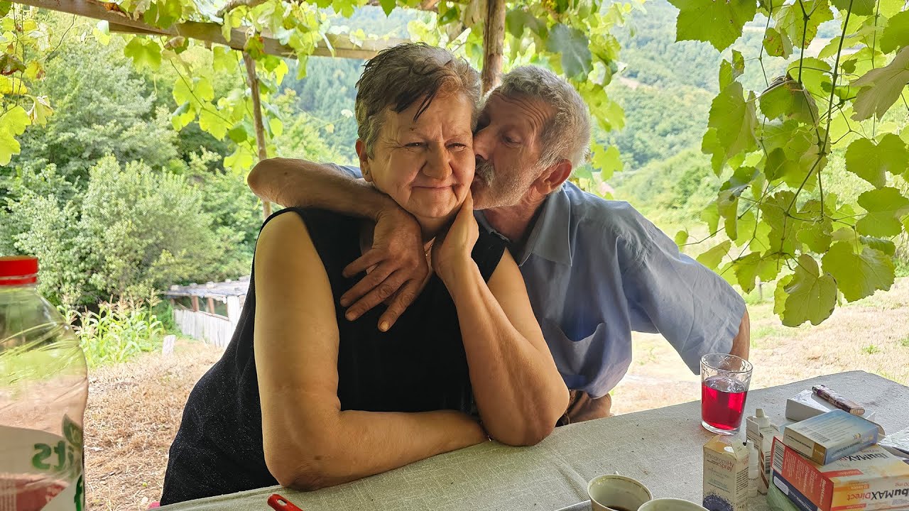 Svako jutro kafica u krevet! IBRO je pravi ROMANTIK prema Slavici