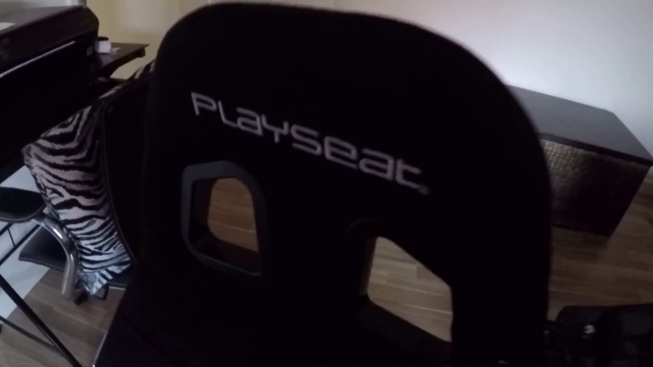 TEST Playseat Challenge : la simulation automobile à bon prix dans un  format de table à repasser 