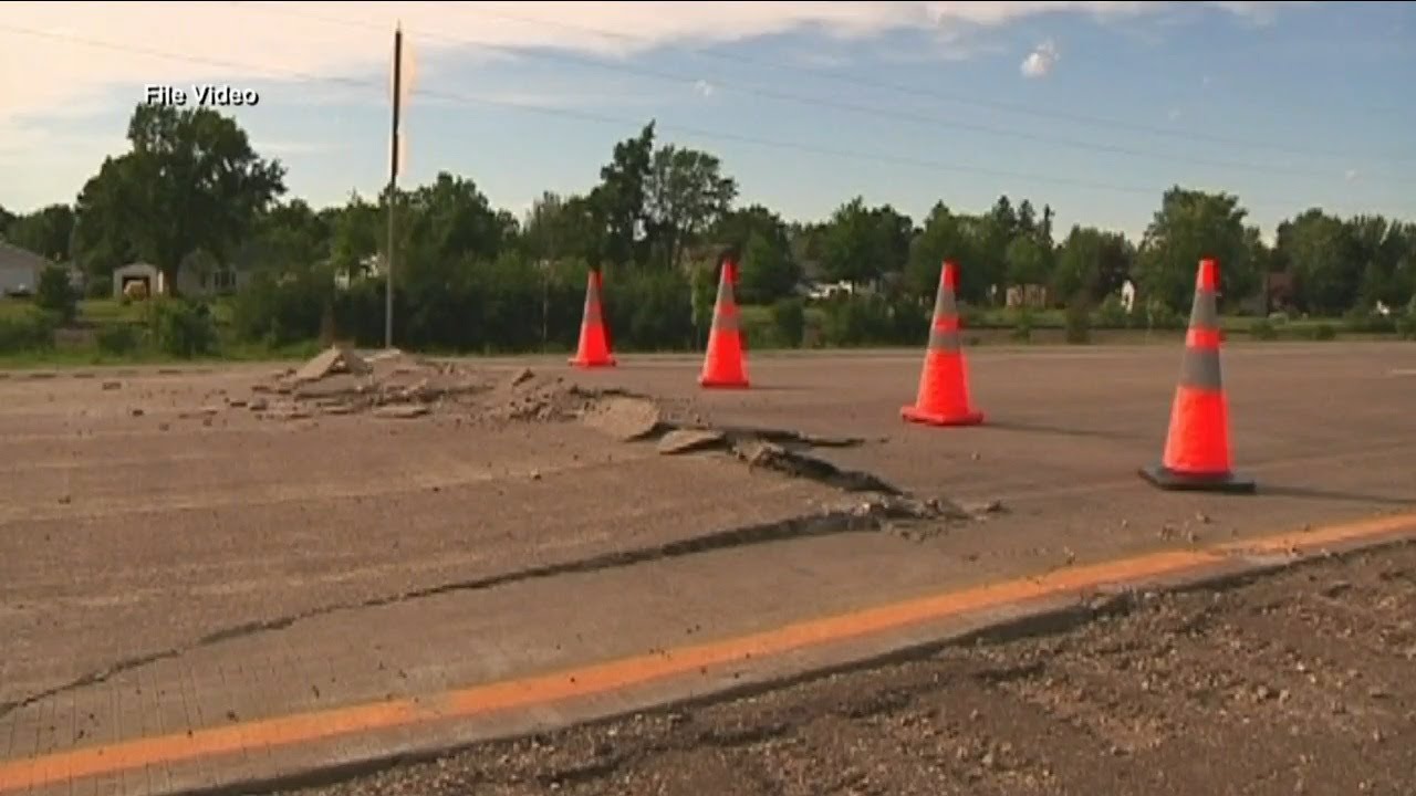 WISDOT WARNS OF BUCKLING ROADS WITH RISING TEMPERATURES - YouTube