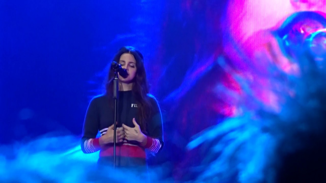 Lana Del Rey - Shades Of Cool - Live Øya Festival, Norway - August 09th, 2017