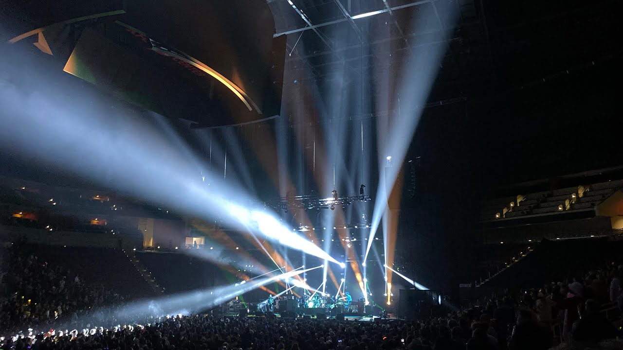 My Morning Jacket Performs Spooky Hometown Halloween Concert In Louisville, image size:1280x720