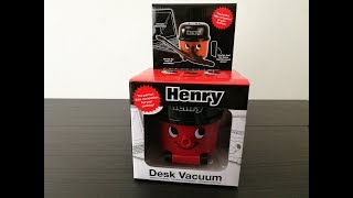 Betekenisvol schandaal Bounty Henry Mini stofzuiger - Desk Vacuum - Henry the Hoover - YouTube