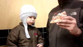 Rio having a piza 20120215