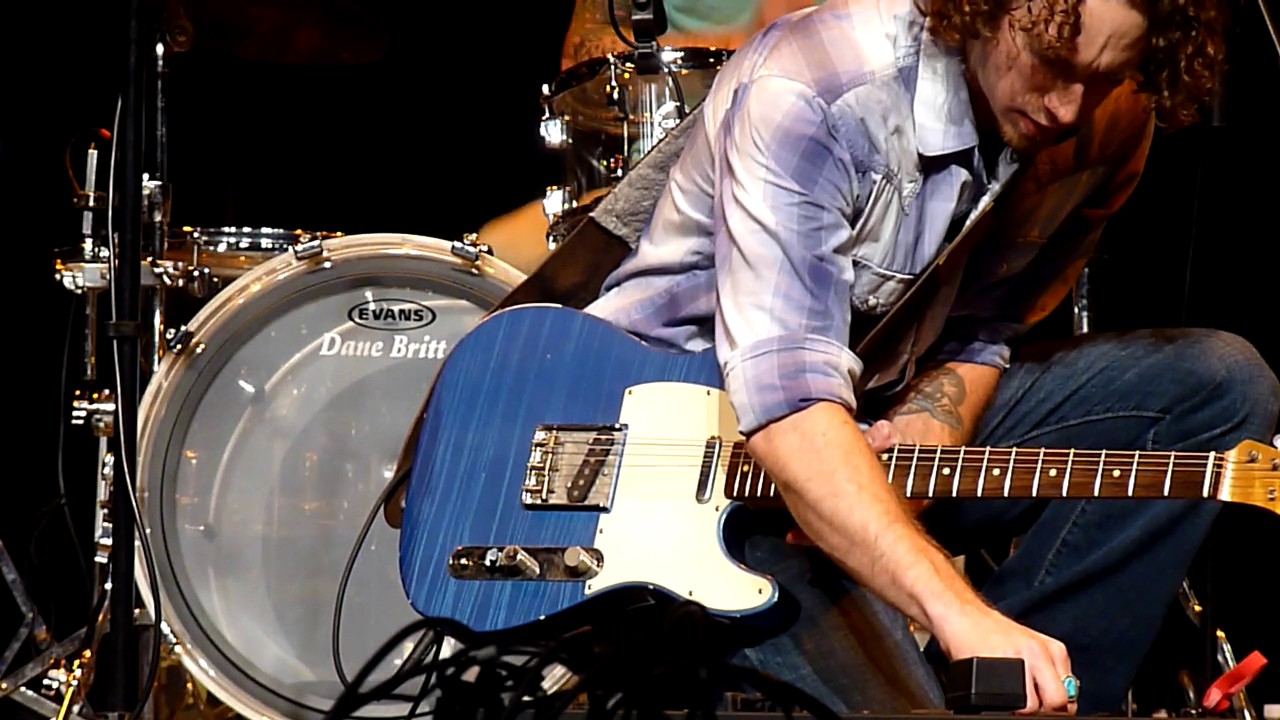 Guarda Justin Cody Fox-Hold On (original)-UNCW Kenan Auditorium-Wilmington, NC su YouTube Guarda Justin Cody Fox-Hold On (original)-UNCW Kenan Auditorium-Wilmington, NC su YouTube