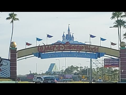 Day 1 at Disney | Disney Springs | Frontera Cocina Mexcian Food | Disney Store | Vlog Lifestyle