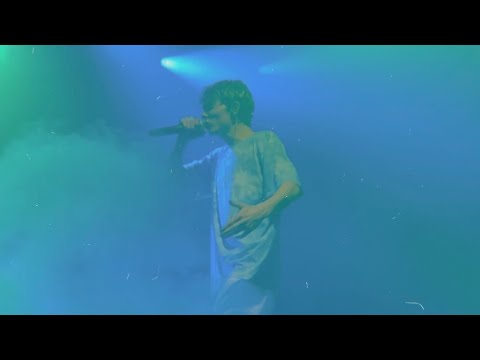 OG Buda на концерте Mayot - Джинсы