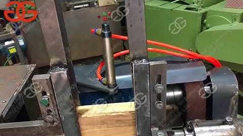 Automatic hammer handle making machine from Jessica Gelgoog