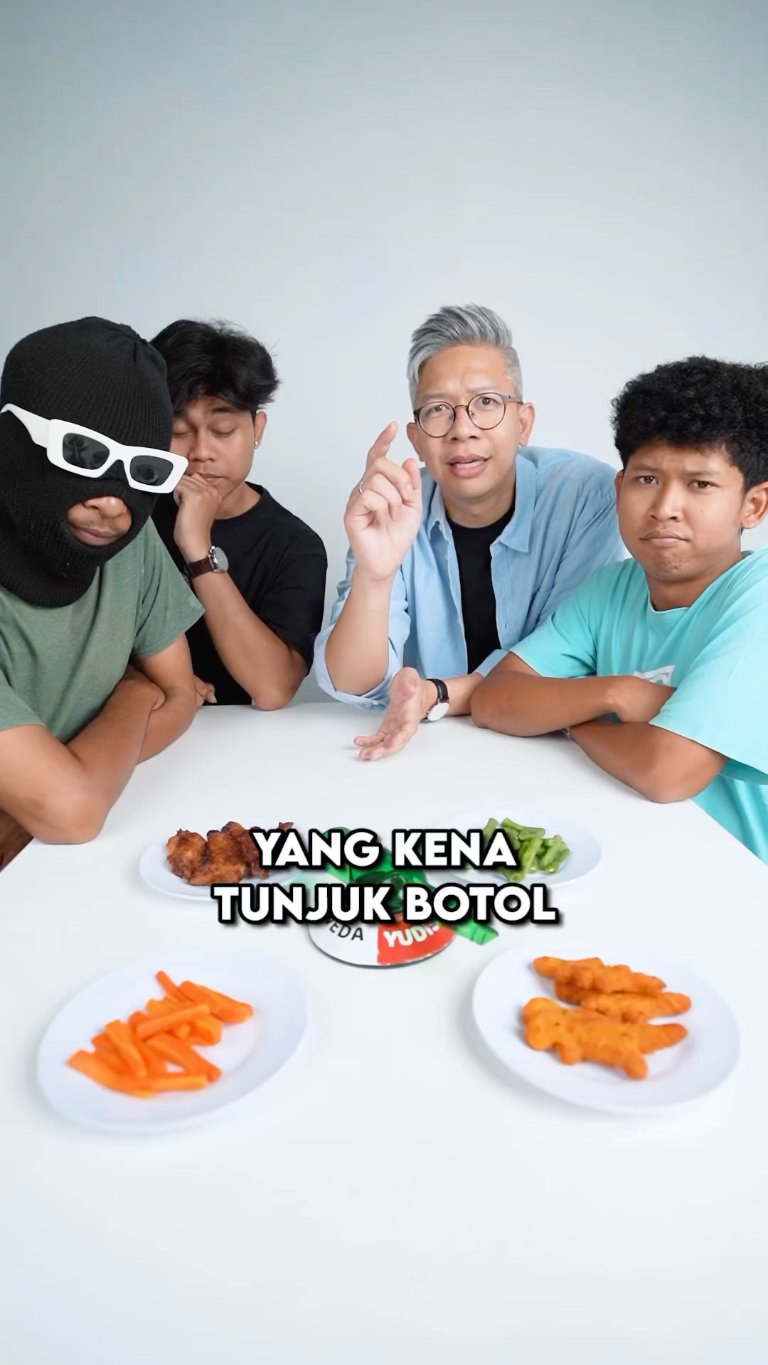 YANG KENA TUNJUK BOTOL MAKAN!!