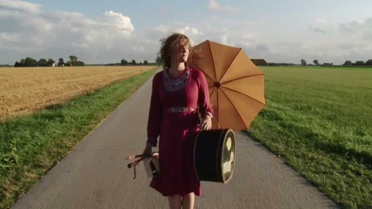 Linde Nijland - High under skies