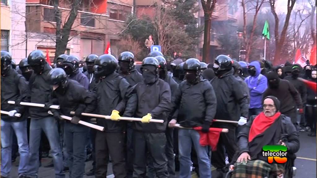 Guerriglia a Cremona: il sindaco Galimberti ammonisce il centro sociale Dordoni