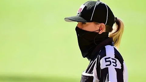 Referee Sarah Thomas makes scripted NFL history