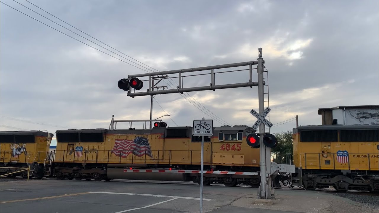 UP 9923 Stockton Turn Hauler South E. Lockeford Street Railroad