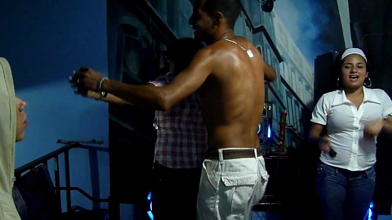 bailando con mi tia dora