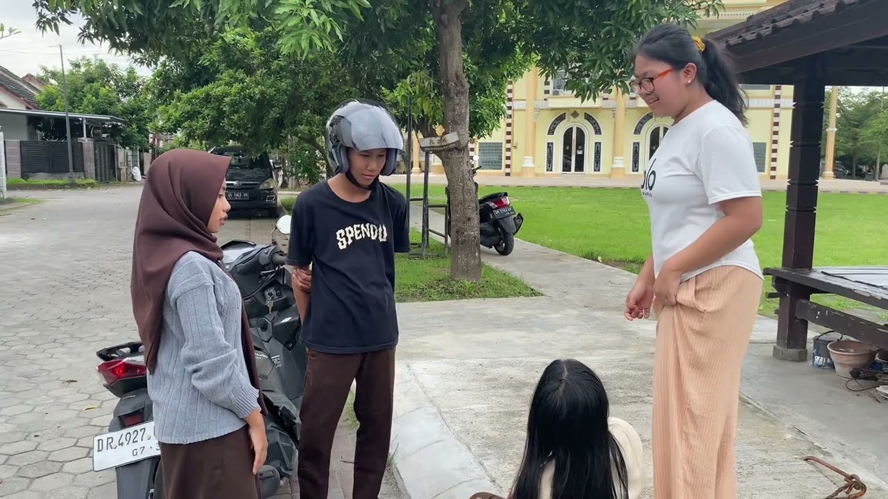 vidio negosiasi tentang “KECELAKAAN KENDARAAN” kelas x-12 sma 1 mataram