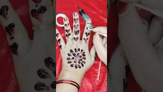 easy simple and quick mehndi design #henna #hennadesigns #mehndi #hennastencilsindia