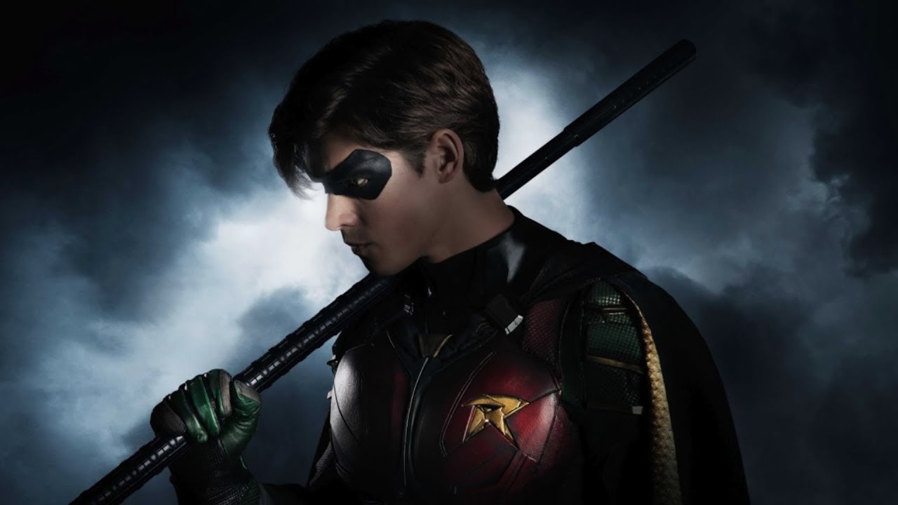 First Look At Brenton Thwaits As Robin In Titans!