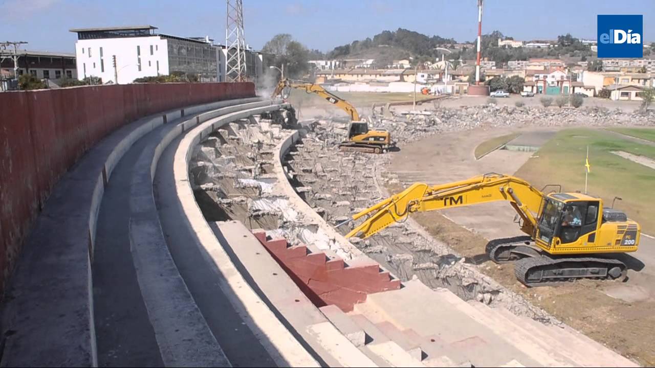 Demolición Estadio La Portada
