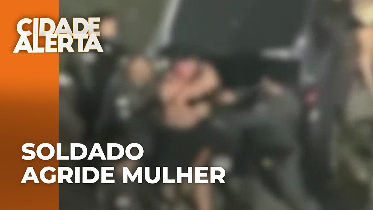 Soldado da PM é flagrado agredindo mulher após bloquinho e agride companheiros durante abordagem