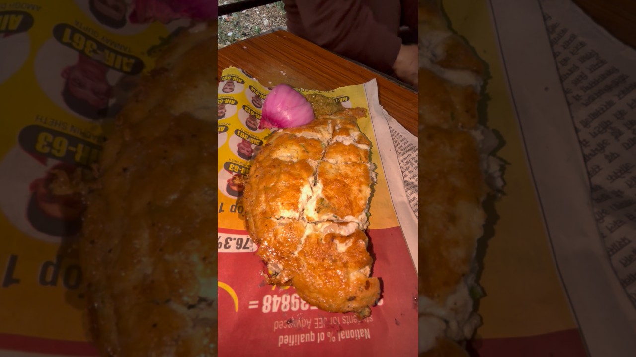 Hardworking uncle selling egg omelette 😘super testing 