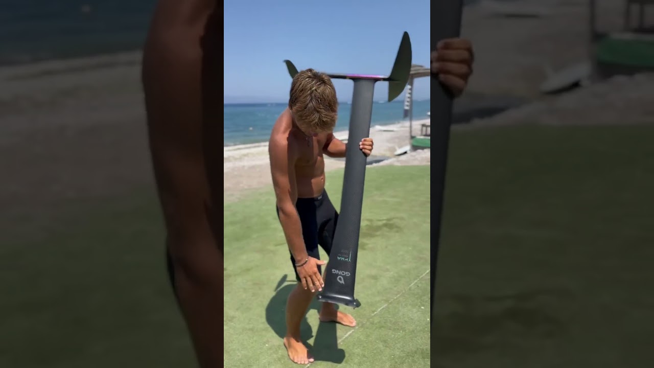 Unboxing the GONG Ypra Race V3 full carbon foil and the Aramid Pulse race wings at Surfers Paradise.