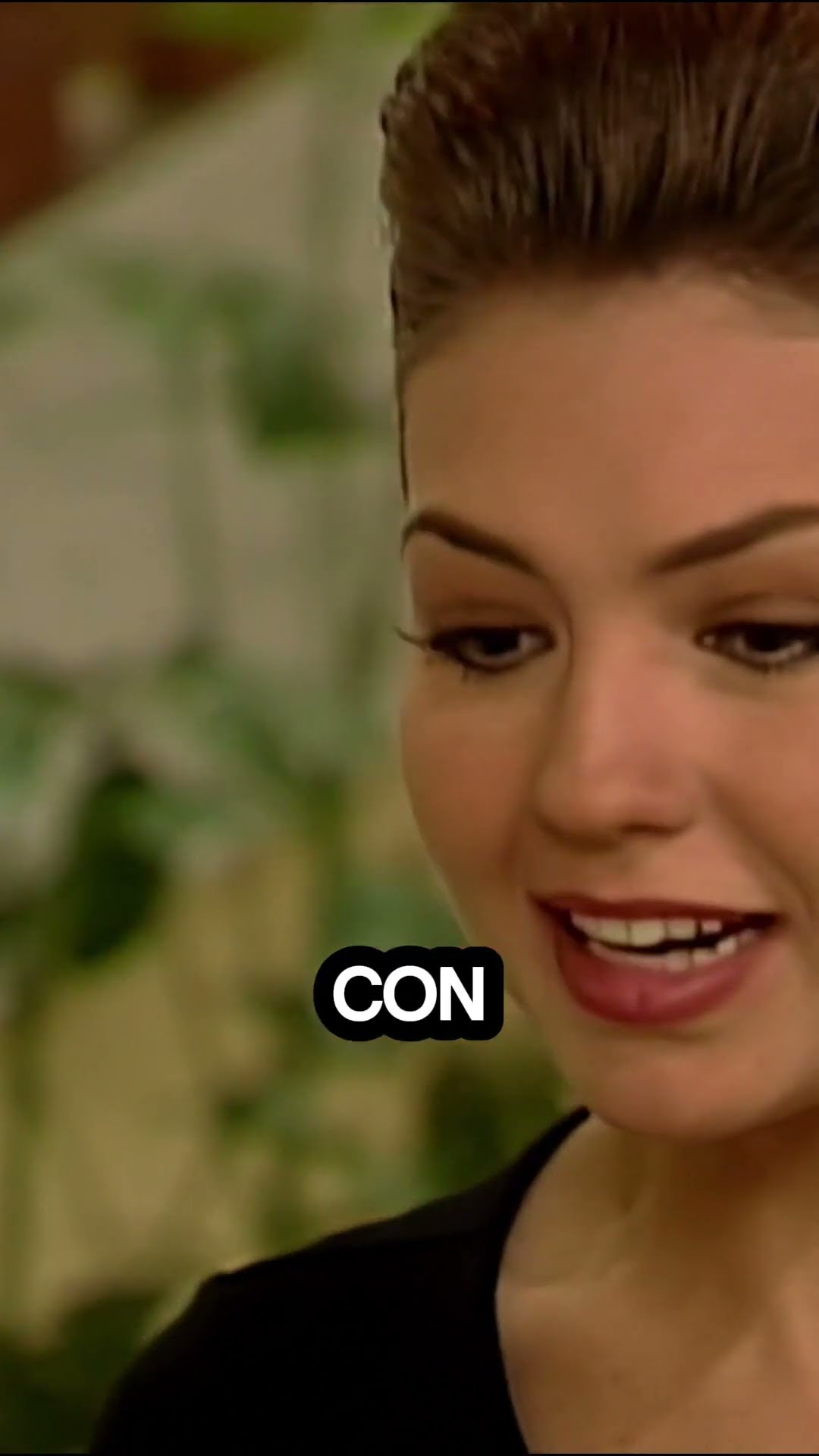 No soy tan buena comediante como tú ? #MaríaLaDelBarrio #LudwikaPaleta #Thalía #shorts #tln