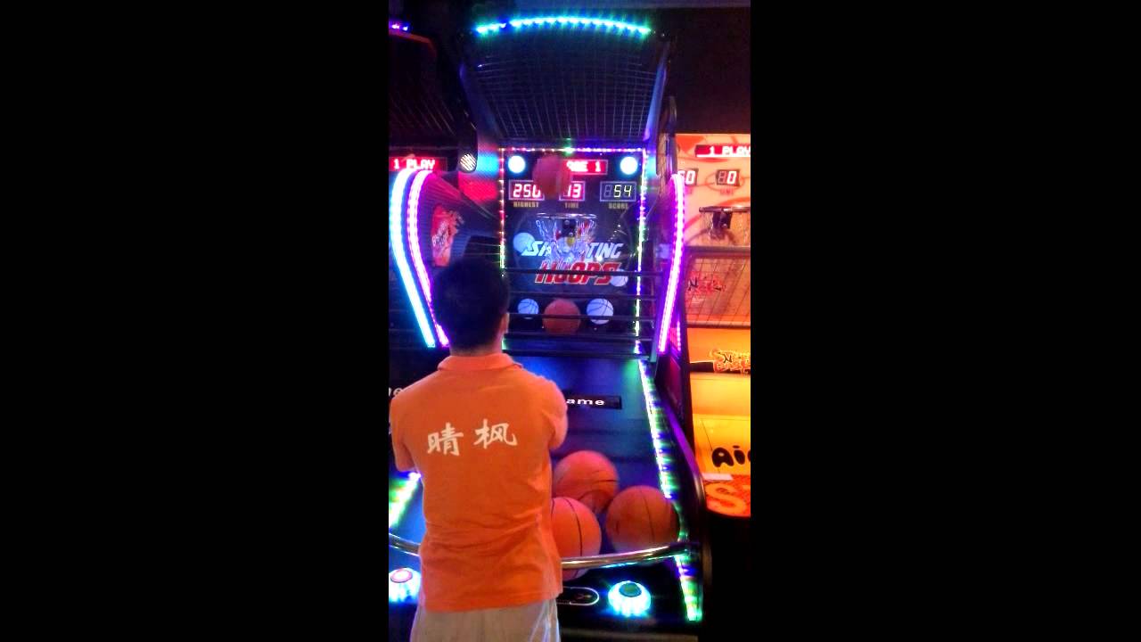 Qingfeng hot sale coin operated luxury basketball game machine