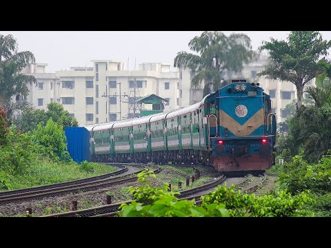 BR ALCO 6518 WDM 3A leading Khulna to Dhaka Sundarban Express Train || Bangladesh Railway
