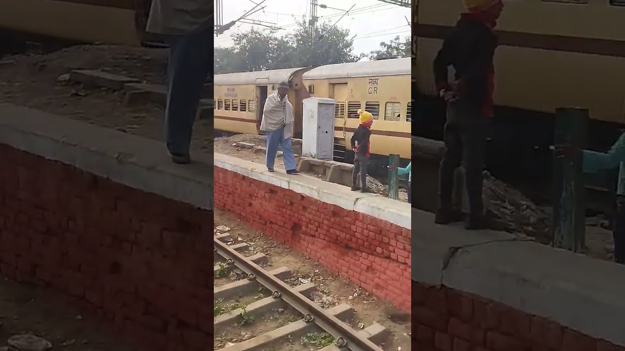 jhelam,express narela to new delhi 