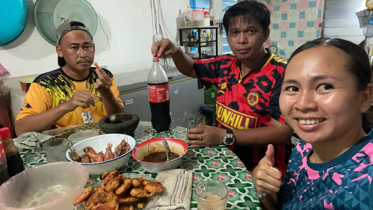 Lingka Sampun Buat Cucur Udang Hasil Menjala Tadi// Makan Cucur Udang Sama Udang Bakar