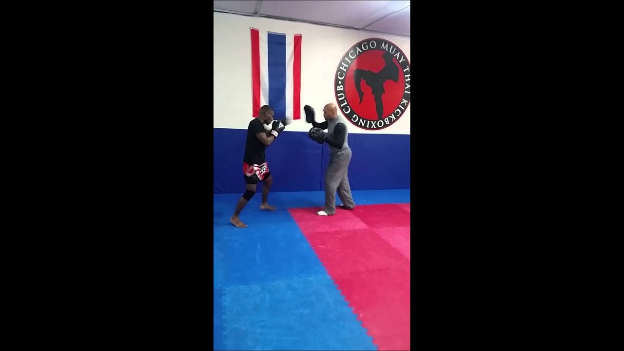 Boxing classes at Chicago kickboxing club