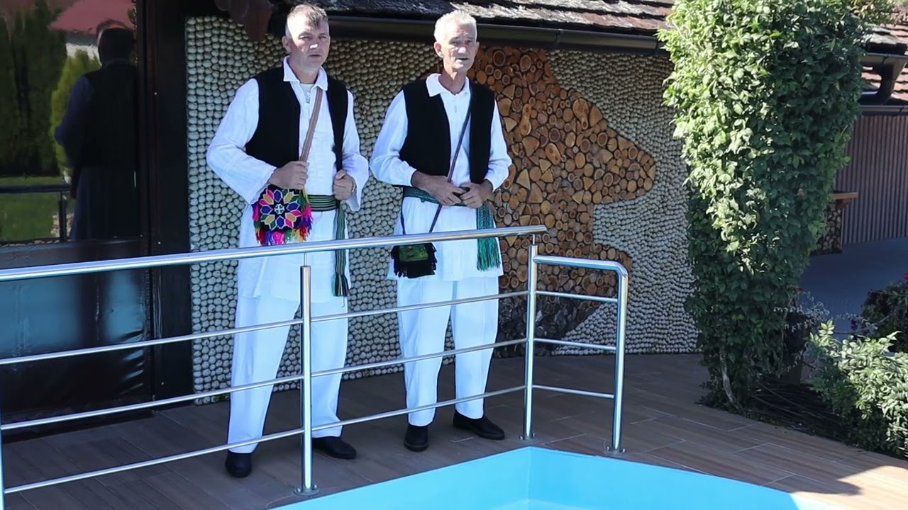 Braća Radić - OPROSTITE RODITELJI MOJI (Official Video)