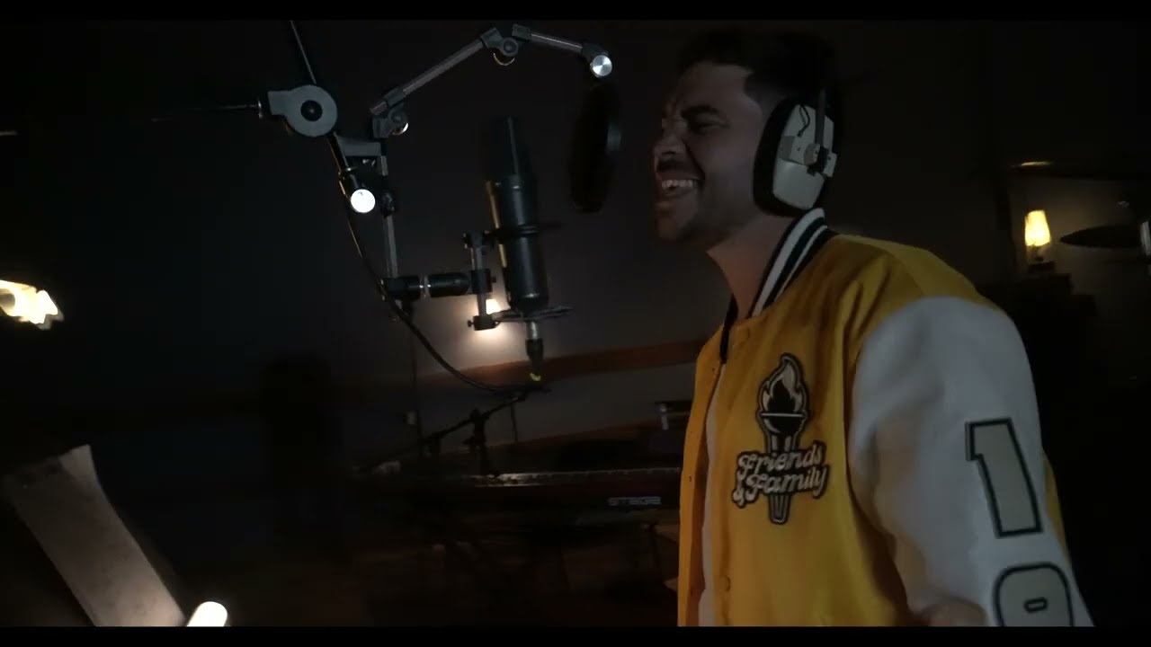 Morena - Xisco D (Videoclip Oficial) auf YouTube ansehen Morena - Xisco D (Videoclip Oficial) auf YouTube ansehen
