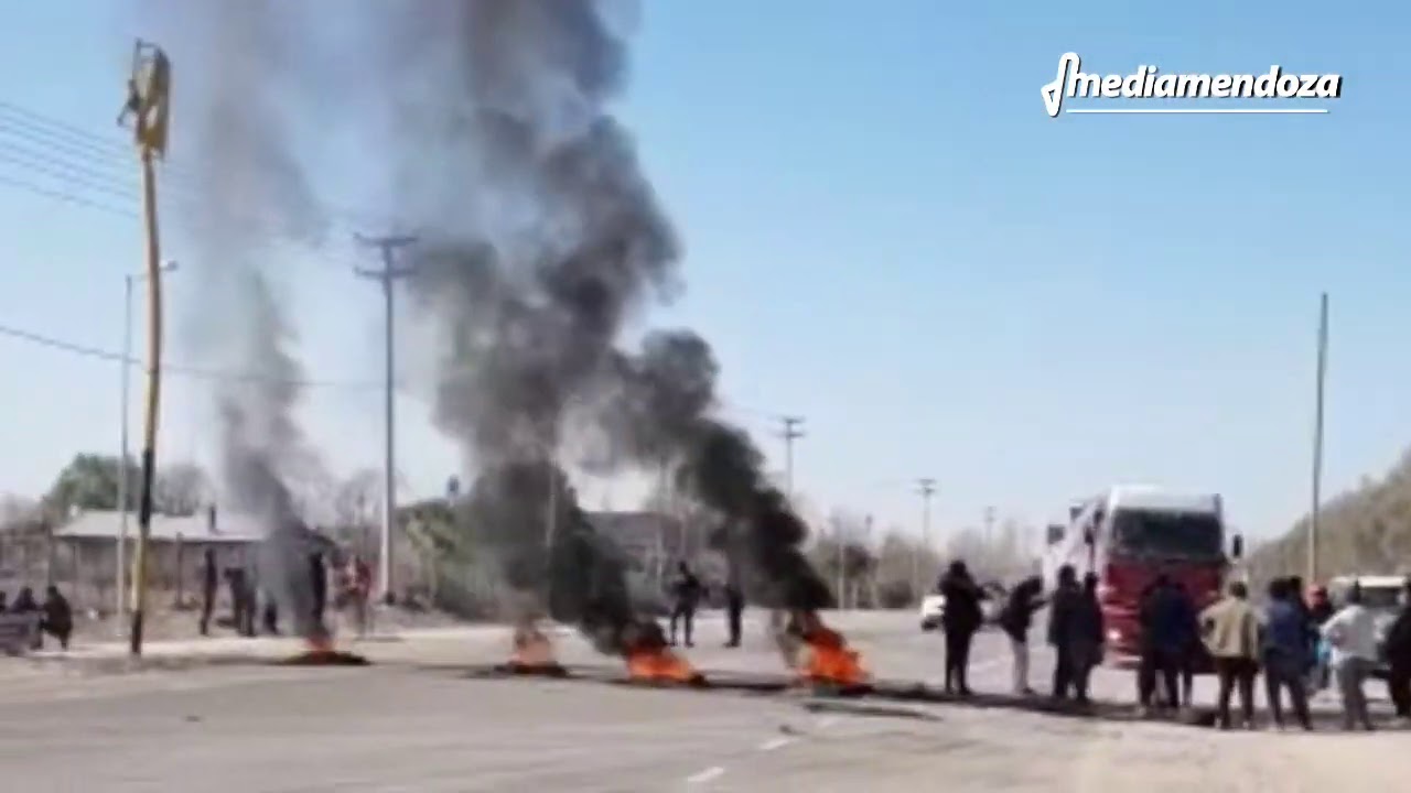 Cuadro Benegas: Vecinos cortaron Ruta 144 en protesta contra Edemsa