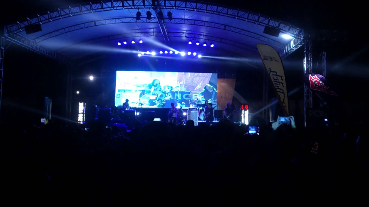 Roots 2016 : Ebe Dancel - Hari ng Sablay - YouTube