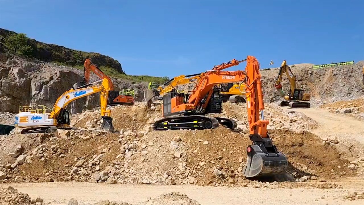 Hitachi ZX490LCH crawler excavator demonstration at Hillhead - YouTube