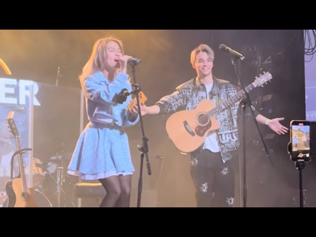 КВАШЕНАЯ на концерте у AKSTAR в Питере 6.12.23🔥 / КиШ - Кукла колдуна #кавер #гитара