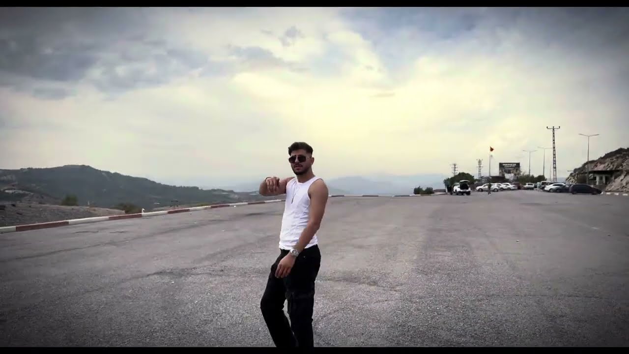 Watch MEG - Tek Bir Kare on YouTube Watch MEG - Tek Bir Kare on YouTube