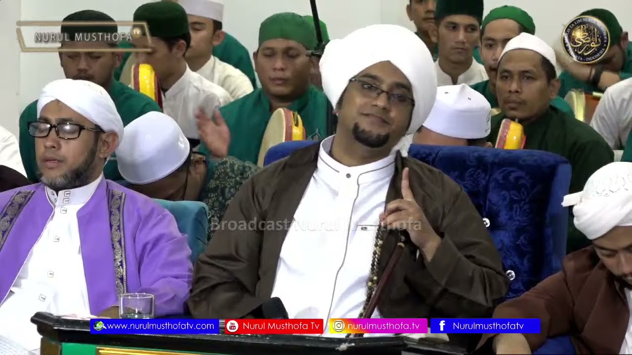 Allahumma Sholli Alaa Muhammad | Isha Prayer in Congregation - Nurul Musthofa Center Mosque | Jan...