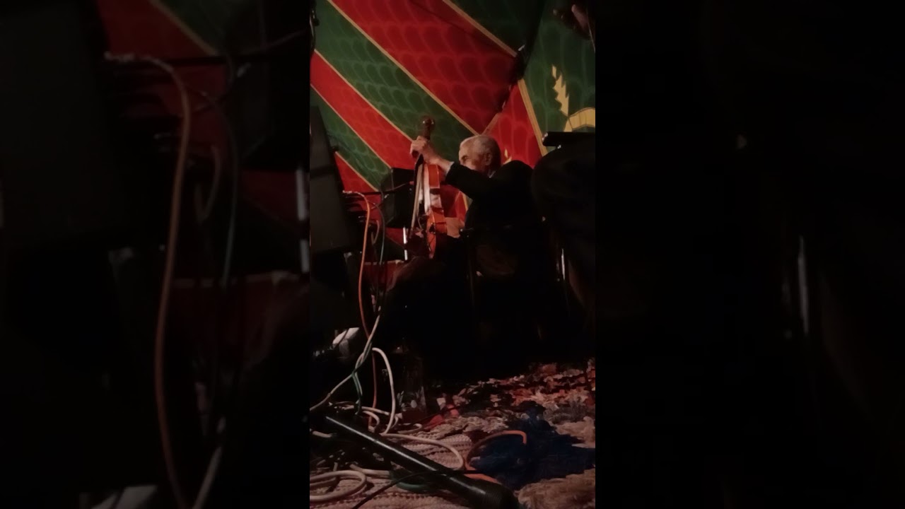 محمد ولد عبد الهادي زعري الأغنية اللتي يبحث عنها الجميع اللوزة النايضة عوجة