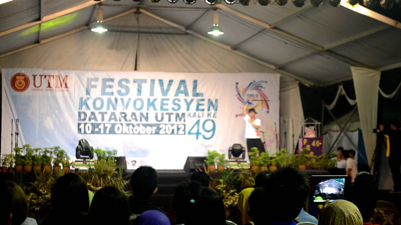 UTM : FESTIVAL KONVOKESYEN DATARAN UTM KE 49 2012 [4] - YouTube