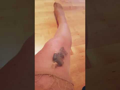 Giantess Alice, stocking escape