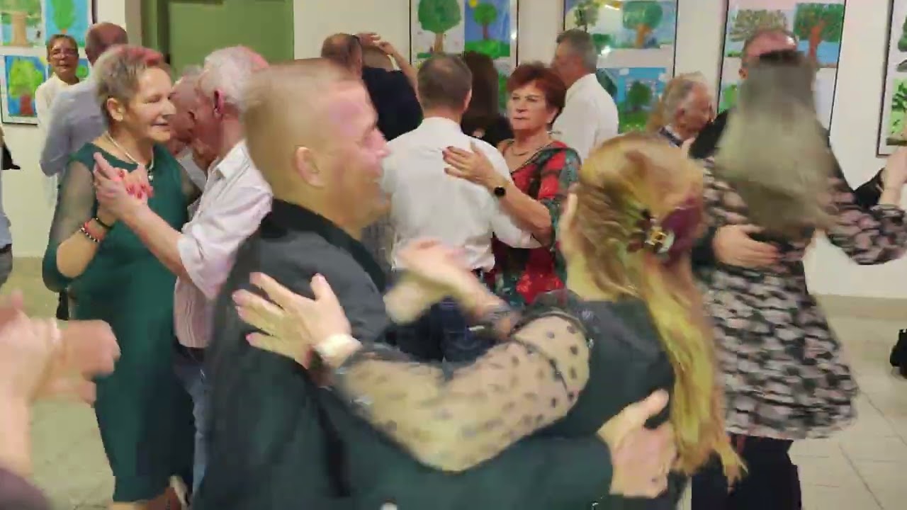 28 listopada 2025 JACEK szaleje na PARKIECIE w PRZYTYKU z Kapelą ROLAND Relacja na żywo 