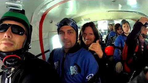 15000 ft skydive. First time in a parachute