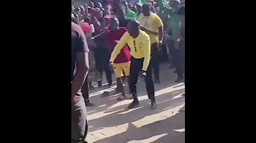ASKOFU GWAJIMA AKICHEZA SINGELI KWENYE KAMPENI ZAKE KAWE Gwajima Kawe Singeli Ccm Gwajiboy 