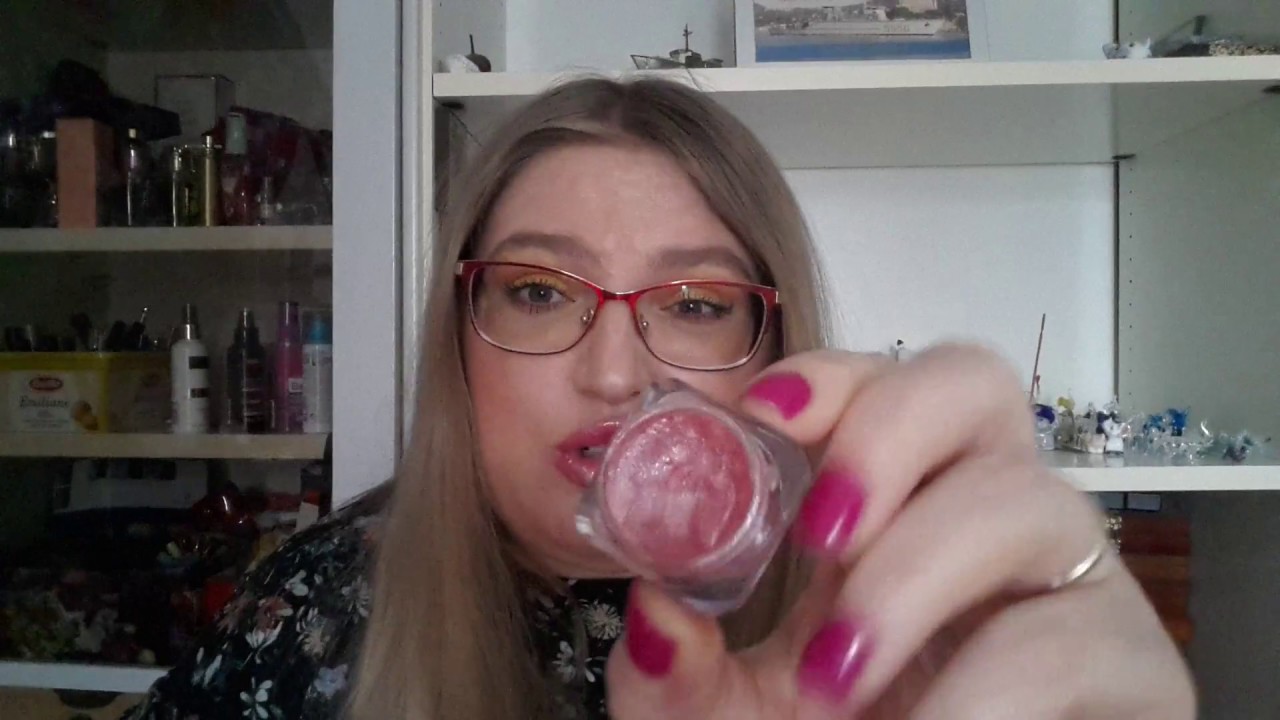 Свотчи палетки Too Faced Sweet Peach Glow