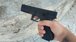 Glock 17 против банки / На что способен страйкбольный глок