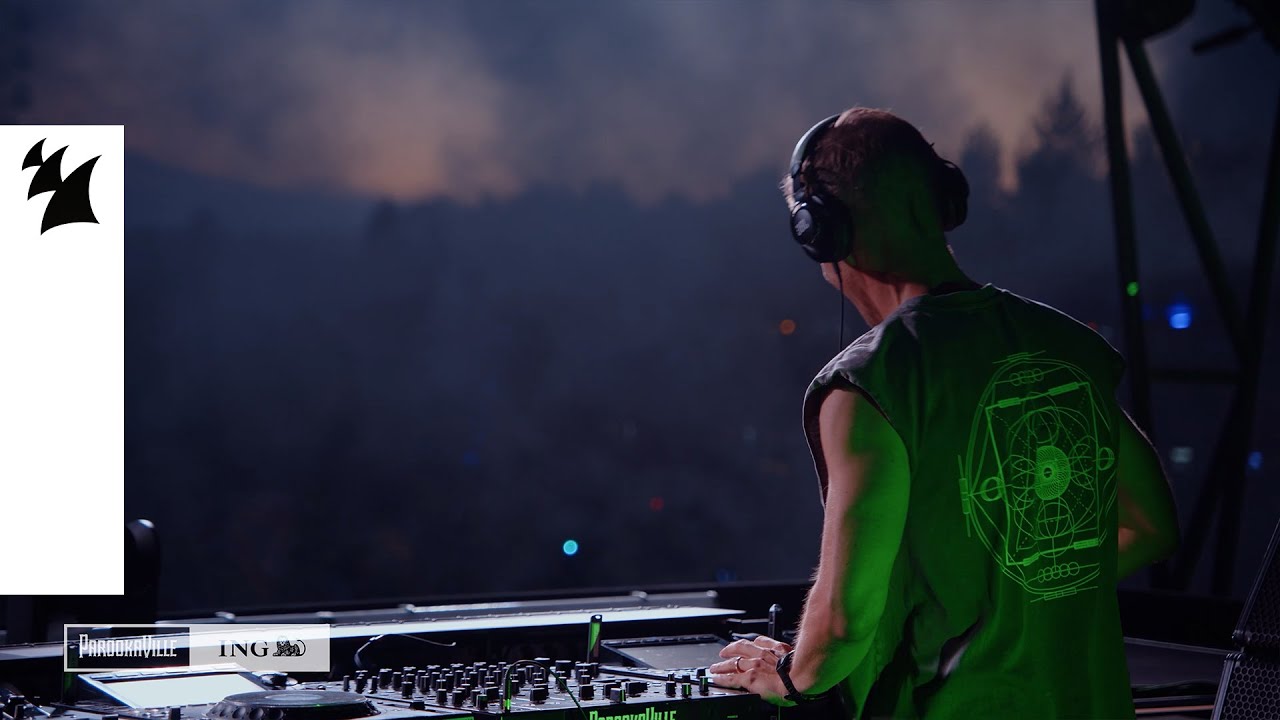 Armin van Buuren & Martin Garrix ft. Libby Whitehouse - Sleepless Nights (Live at Parookaville 2025)