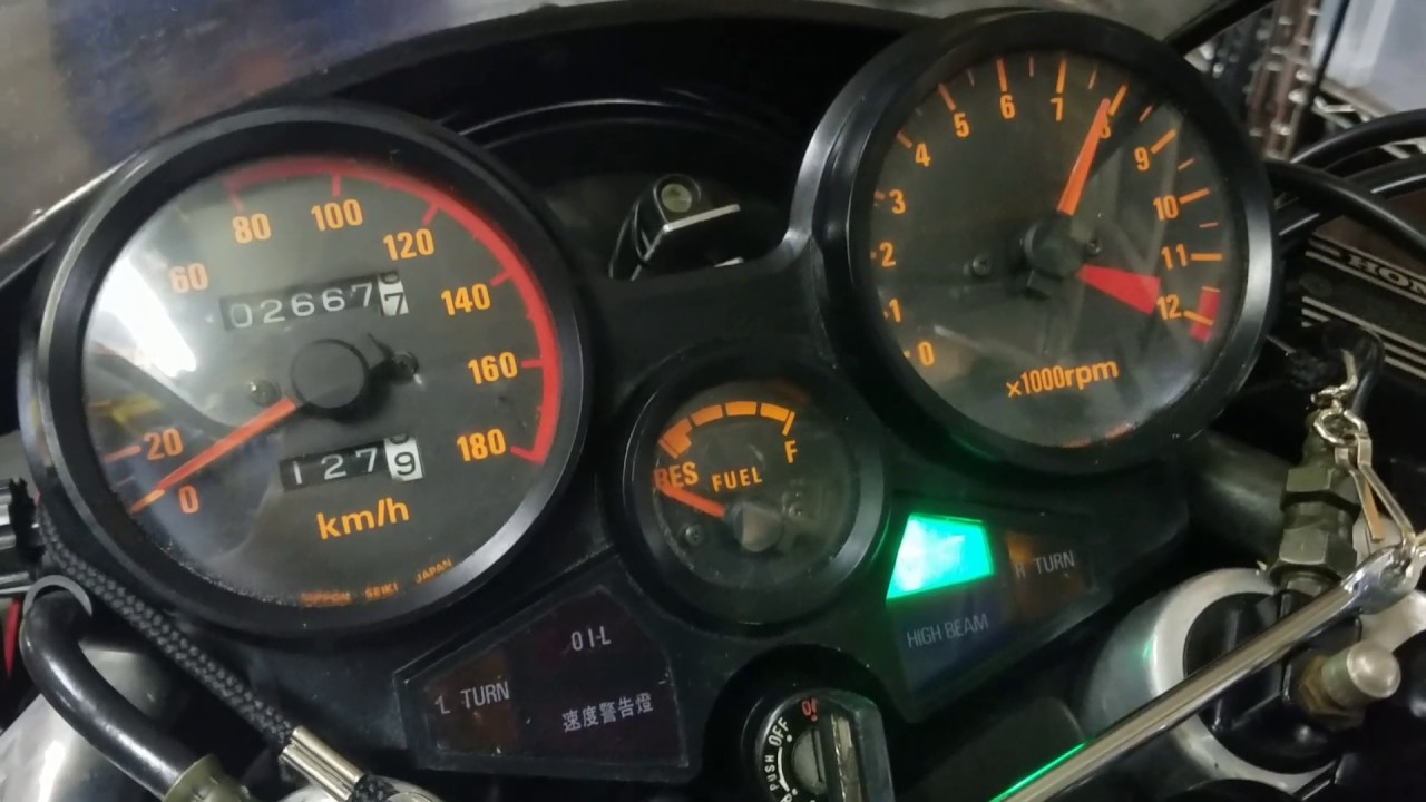 CBX400F ダイヤフラム再生投入 - YouTube