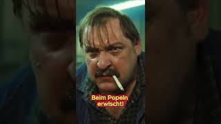 Meister beim Popeln erwischt! 🛠️🤢#shorts #werkstatt #1976 #nostalgie #70er #handwerk #zeitreise